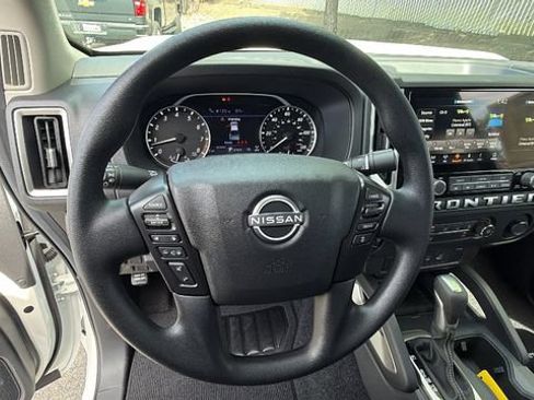 New 2026 Nissan Frontier SV w/ Tow Package AWD/4WD image 26