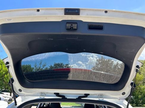 Used 2019 Kia Niro LX FWD image 46