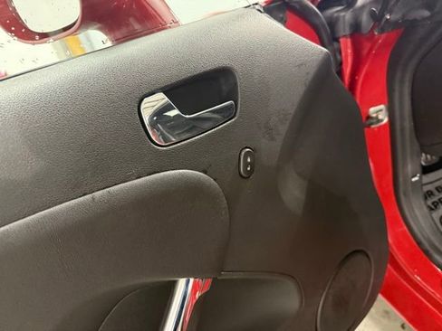 Used 2007 Saturn Sky Red Line image 9