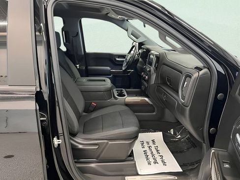 Used 2022 Chevrolet Silverado 1500 LT Trail Boss w/ Safety Package AWD/4WD image 2