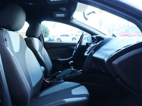 Used 2014 Ford Focus ST image 34