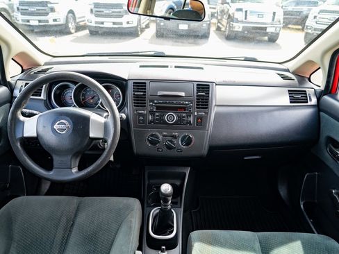 Used 2010 Nissan Versa 1.8 S image 16