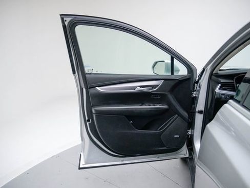 Used 2019 Cadillac XT5 Premium Luxury image 22