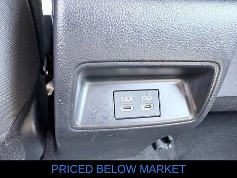Used 2025 Toyota Corolla LE FWD image 9