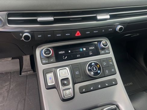 Used 2024 Hyundai Palisade Calligraphy image 26