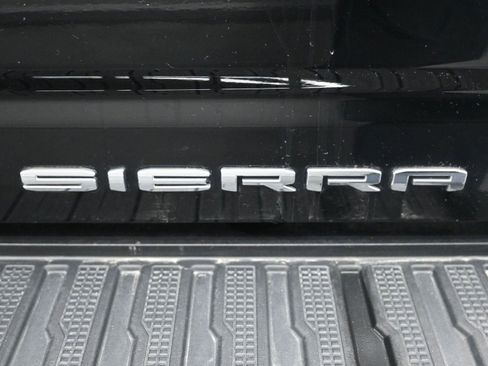 Used 2024 GMC Sierra 2500 Denali w/ Denali Reserve Package image 17