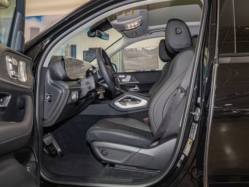 Used 2026 Mercedes-Benz GLS 450 4MATIC image 20