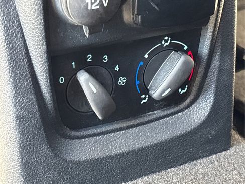 Used 2020 Ford Transit Connect XL image 30