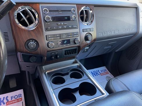 Used 2012 Ford F250 Lariat image 27
