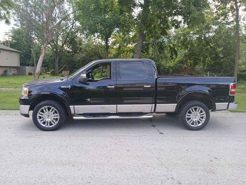Used 2008 Lincoln Mark LT 4x4 image 2