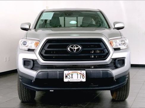 Used 2023 Toyota Tacoma SR5 AWD/4WD image 3
