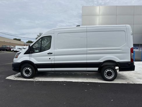 New 2026 Ford Transit 250 148 Medium Roof w/ Load Area Protection Package RWD image 6