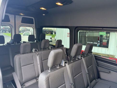 Used 2024 Mercedes-Benz Sprinter 2500 image 23