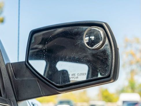 Used 2015 GMC Sierra 2500 SLE image 13