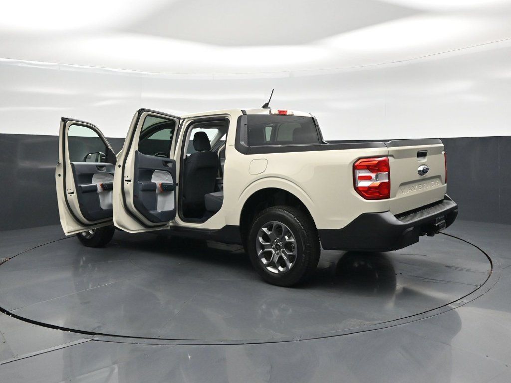 Certified 2024 Ford Maverick XLT w/ XLT Luxury Package FWD image 32