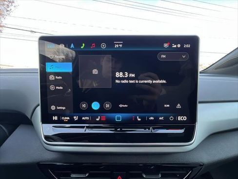 New 2025 Volkswagen ID.4 Pro AWD/4WD image 16