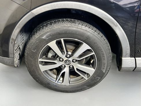 Used 2017 Toyota RAV4 XLE image 13