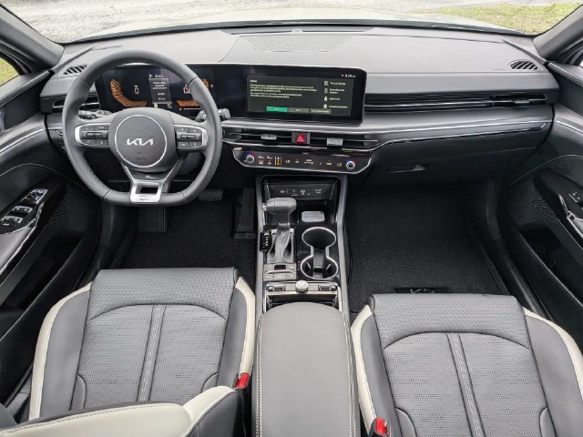 New 2027 Kia K5 GT-Line FWD image 11