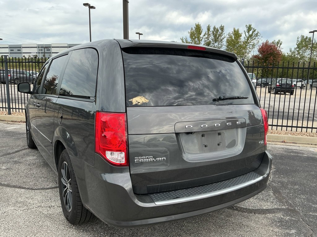 Used 2016 Dodge Grand Caravan R/T w/ Driver Convenience Group FWD image 9