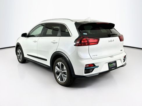 Used 2022 Kia Niro EX FWD image 5