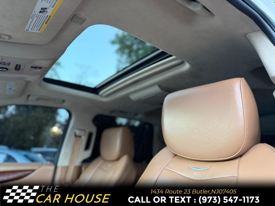 Used 2016 Cadillac Escalade Platinum AWD/4WD image 17