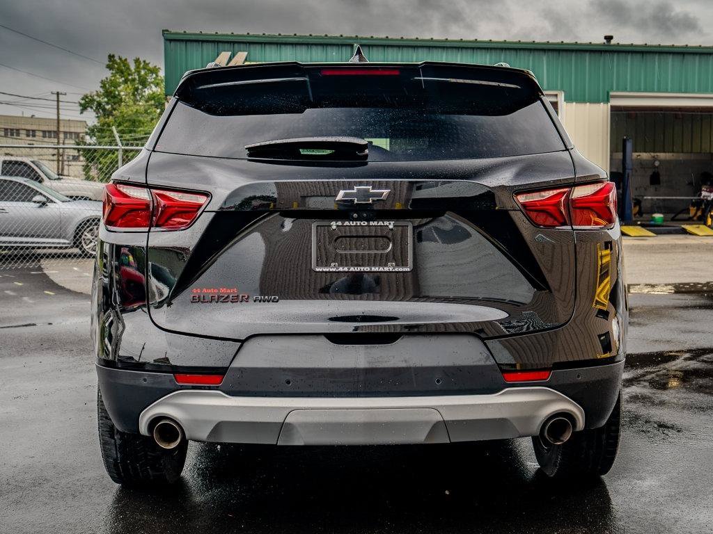 Used 2021 Chevrolet Blazer LT w/ Redline Edition AWD/4WD image 3