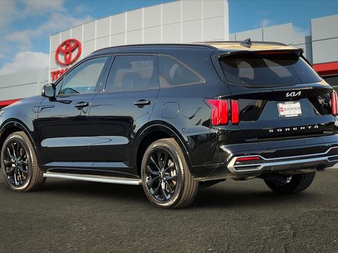 Used 2022 Kia Sorento SX image 5