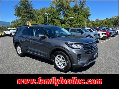 Certified 2025 Ford Explorer Active image 1