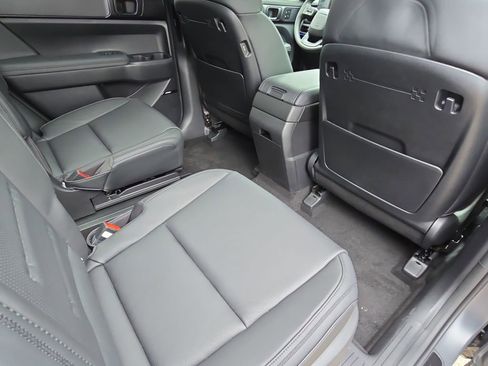 New 2026 Hyundai Santa Fe Calligraphy FWD image 11