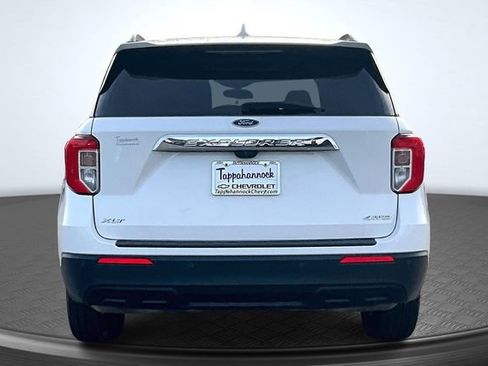 Used 2023 Ford Explorer XLT AWD/4WD image 5