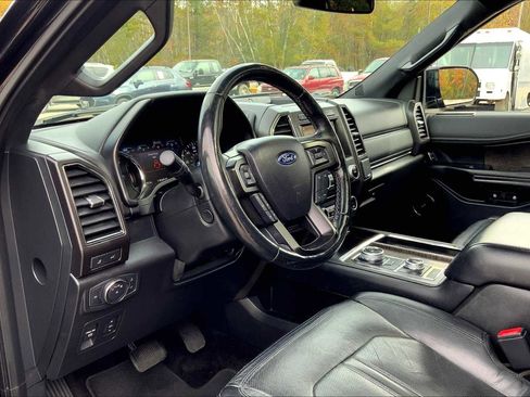 Used 2018 Ford Expedition Limited image 17