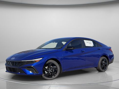 New 2026 Hyundai Elantra Sport image 2