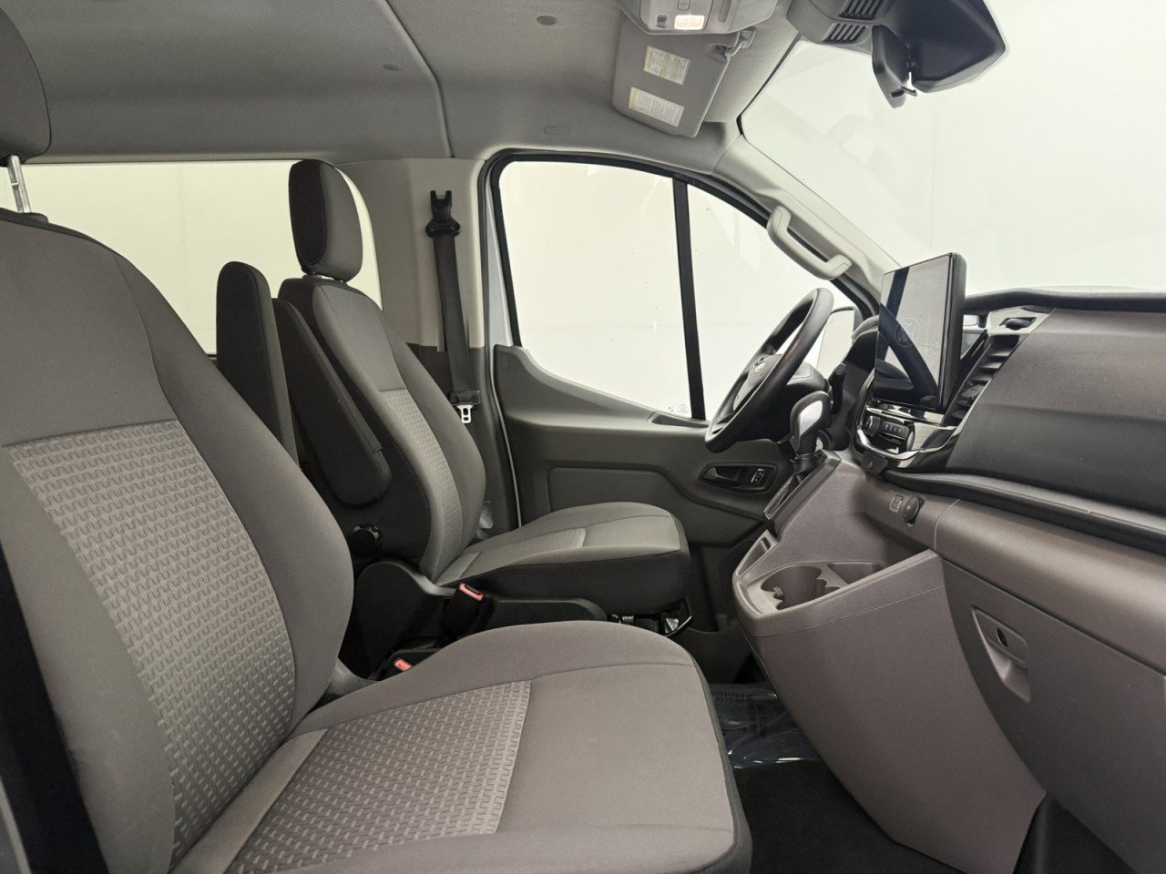 Used 2024 Ford Transit 350 XLT RWD image 10