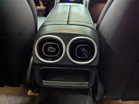 Used 2022 Mercedes-Benz C 300 Sedan image 18