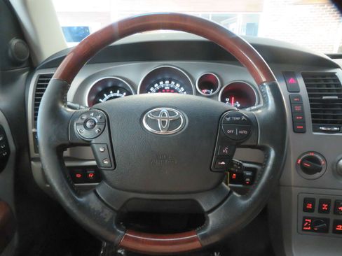Used 2012 Toyota Sequoia Platinum AWD/4WD image 31