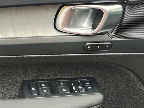 New 2026 Volvo XC40 B5 Core w/ Climate Package image 9