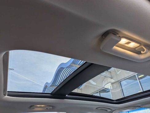 Used 2019 Ford Edge Titanium w/ Equipment Group 301A image 22