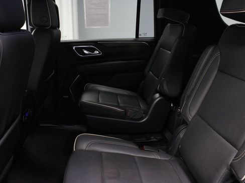 Used 2023 Chevrolet Suburban Premier AWD/4WD image 22