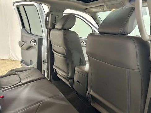 Used 2019 Nissan Frontier SL AWD/4WD image 20