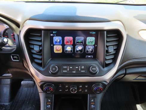 Used 2019 GMC Acadia Denali w/ Technology Package AWD/4WD image 23