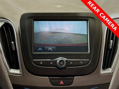 Used 2016 Chevrolet Malibu LT image 14