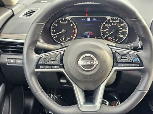 Used 2024 Nissan Altima 2.5 SL FWD image 32