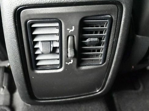 Used 2023 Dodge Durango SXT Launch Edition image 27