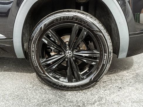 Used 2023 Volkswagen Atlas Cross Sport SEL R-Line AWD/4WD image 31