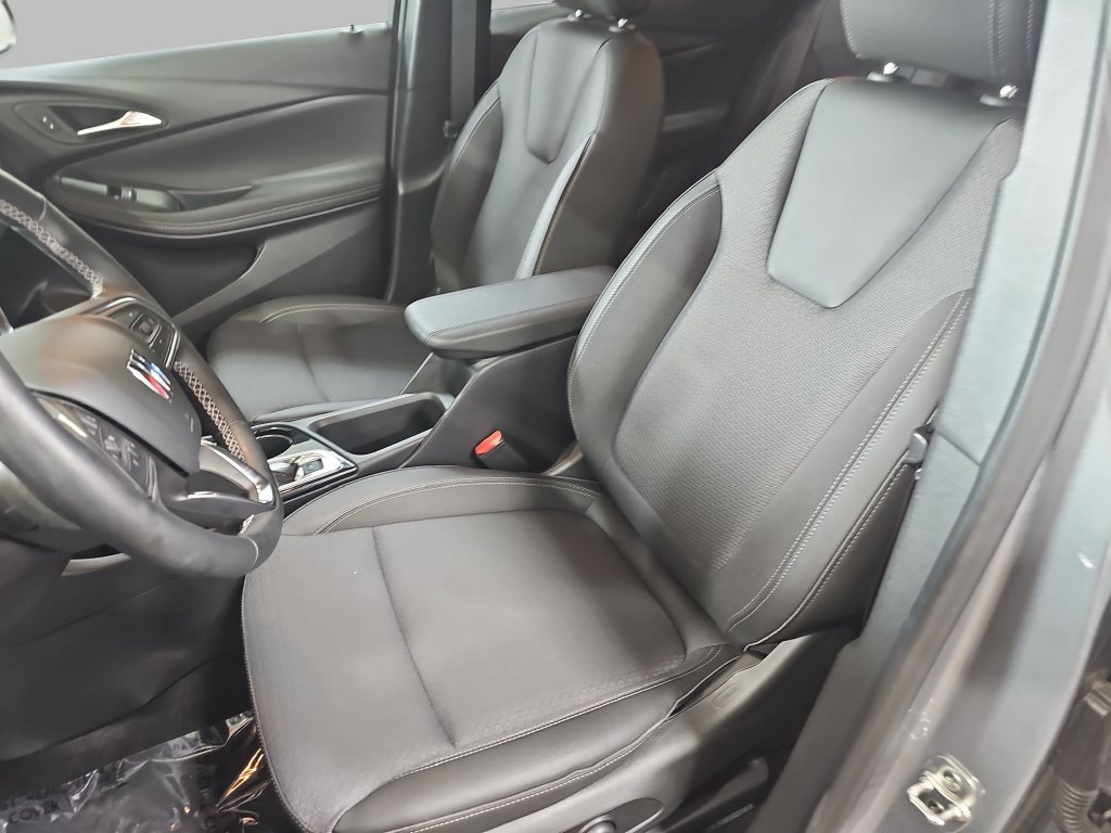 Used 2025 Buick Encore GX Preferred w/ Comfort Package FWD image 18