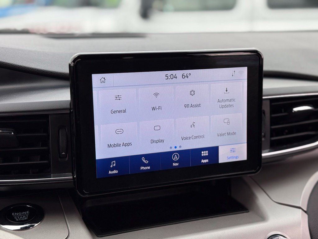 Used 2024 Ford Explorer XLT w/ Equipment Group 202A AWD/4WD image 20