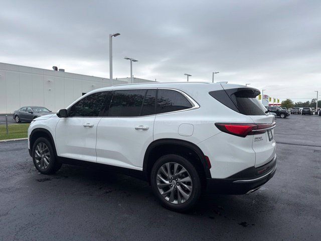 Used 2025 Buick Enclave Preferred FWD image 4