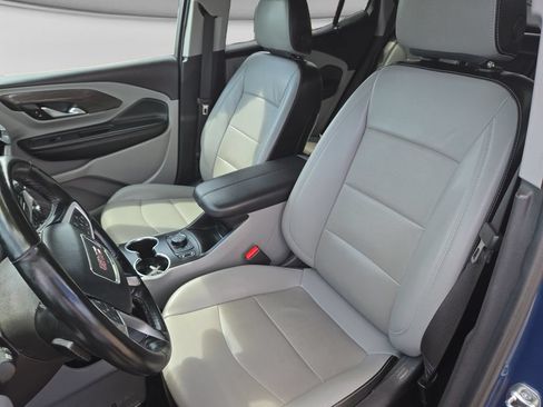 Used 2024 GMC Terrain SLT AWD/4WD image 24