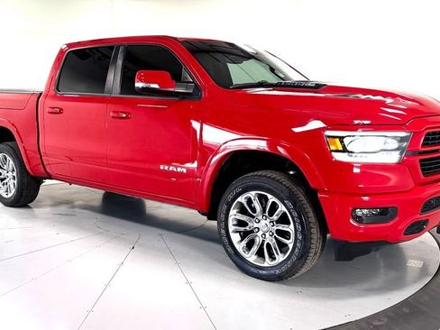 Used 2022 RAM 1500 Laramie AWD/4WD image 1