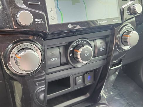 Used 2023 Toyota 4Runner TRD Off-Road Premium w/ Moonroof Package AWD/4WD image 18